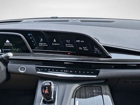 Used 2021 Cadillac Escalade Premium Luxury w/ Performance Package RWD image 21