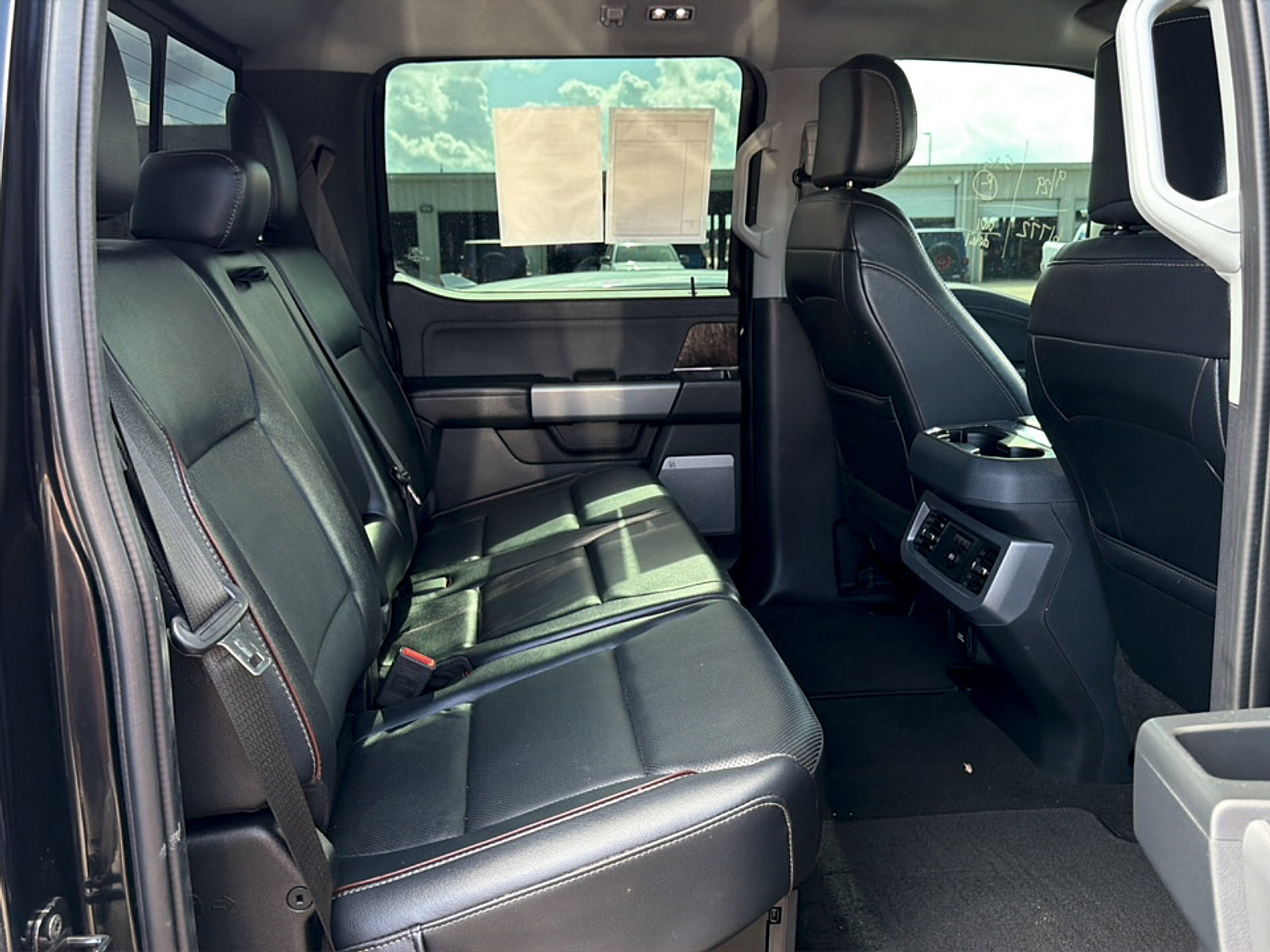 Used 2024 Ford F250 Lariat w/ Lariat Ultimate Package AWD/4WD image 12
