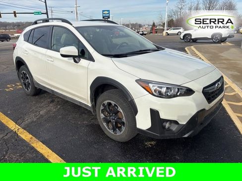 Used 2023 Subaru Crosstrek 2.0i Premium image 2