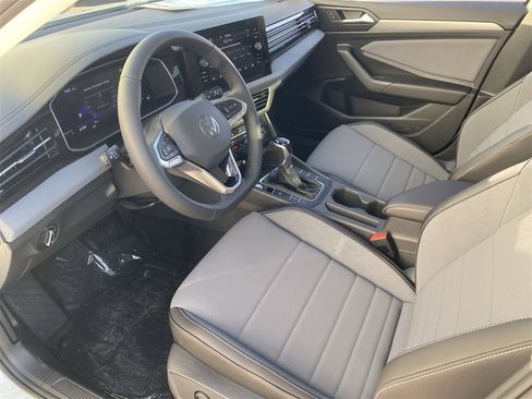 New 2026 Volkswagen Jetta SE image 14