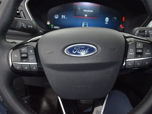 Used 2024 Ford Escape Platinum image 12