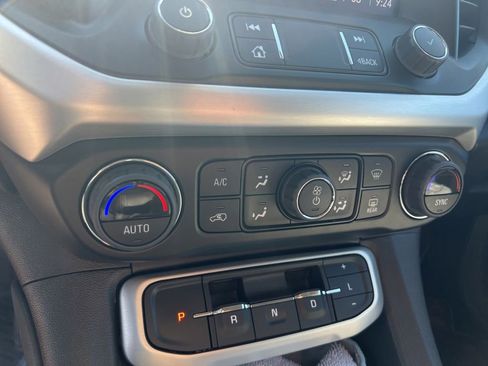 Used 2023 GMC Acadia SLE w/ Driver Convenience Package AWD/4WD image 23
