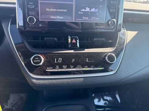 Used 2021 Toyota Corolla LE w/ Carpet Mat Package (TMS) image 14