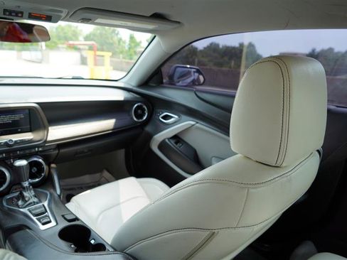 Used 2019 Chevrolet Camaro LT RWD image 33