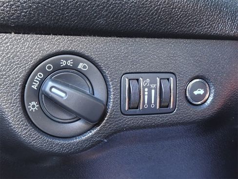 Used 2023 Dodge Challenger SXT image 35