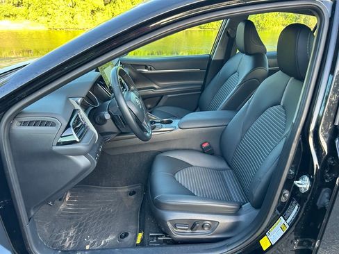 Used 2024 Toyota Camry SE w/ Convenience Package FWD image 14