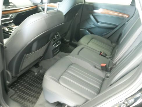 Certified 2023 Audi Q5 2.0T Premium w/ Convenience Package AWD/4WD image 22