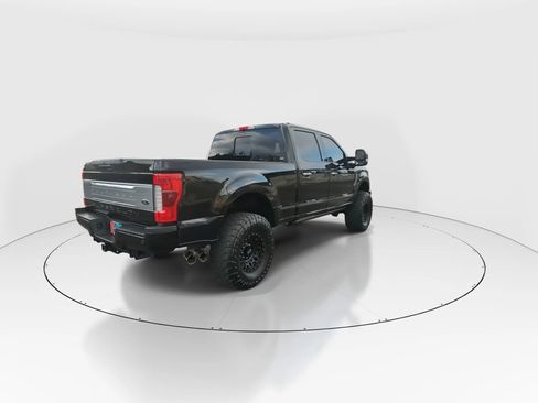 Used 2018 Ford F250 Platinum w/ Platinum Ultimate Package image 8