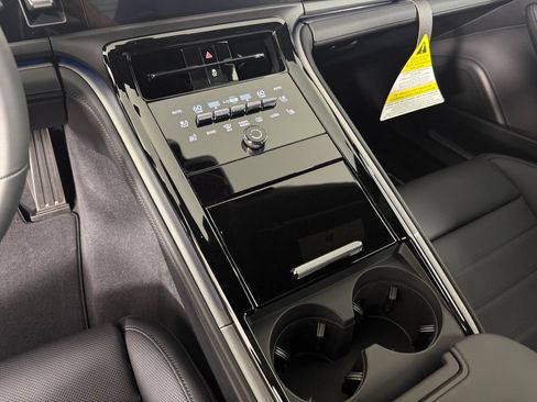 New 2026 Porsche Panamera RWD image 24