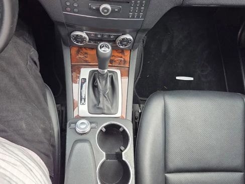 Used 2010 Mercedes-Benz GLK 350 2WD image 32
