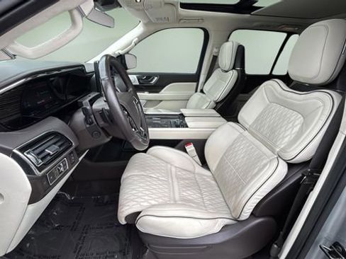 Used 2022 Lincoln Navigator L Black Label AWD/4WD image 18