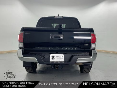 Used 2022 Toyota Tacoma TRD Off-Road image 7