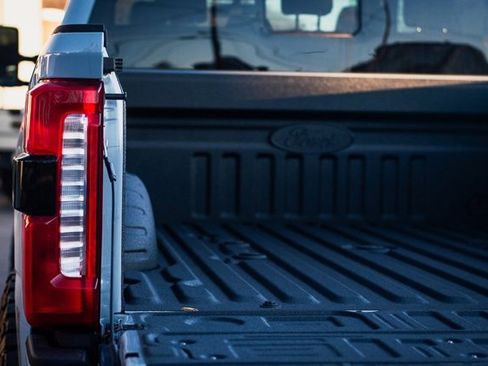 New 2026 Ford F250 Lariat w/ Black Appearance Package image 8