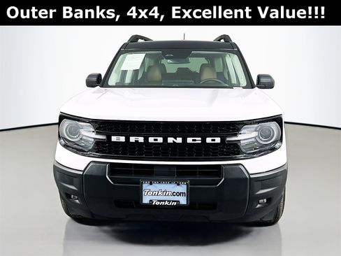 Used 2025 Ford Bronco Sport Outer Banks image 2