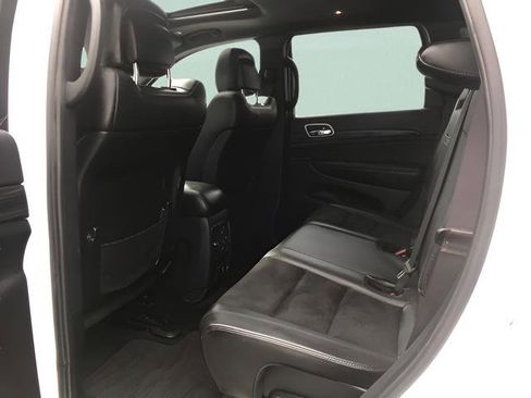 Used 2022 Jeep Grand Cherokee Laredo X image 11