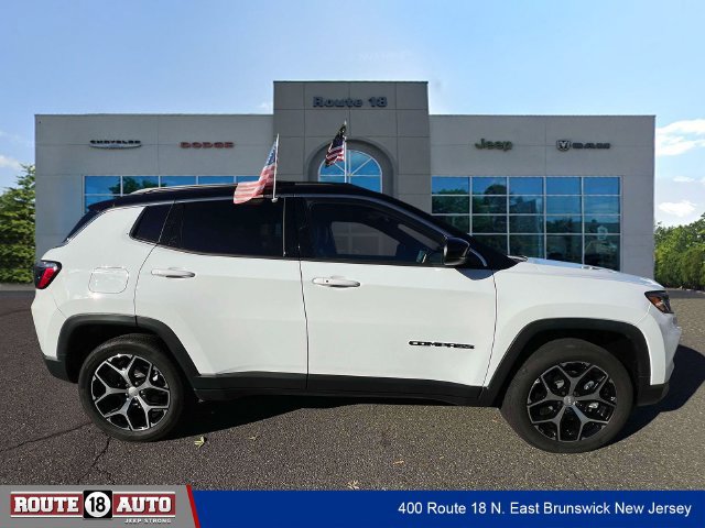 Used 2024 Jeep Compass Limited AWD/4WD image 7