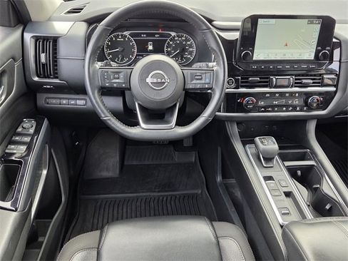 Certified 2023 Nissan Pathfinder SL image 7