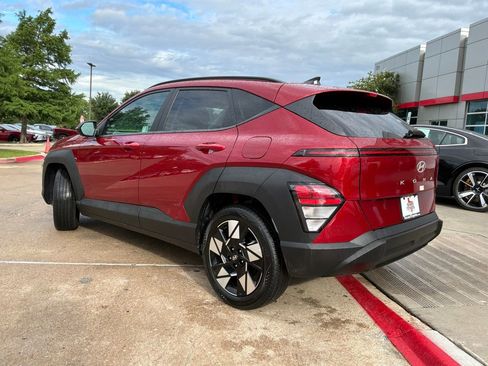 Used 2025 Hyundai Kona SEL FWD image 8