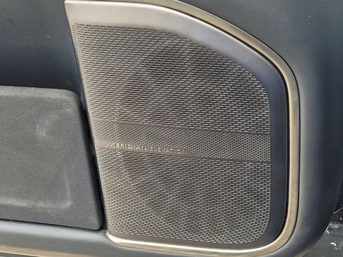 Used 2022 Rivian R1T Adventure image 25