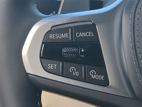 New 2026 BMW X7 M60i image 25