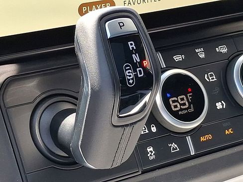 New 2026 Land Rover Defender 110 S AWD/4WD image 13