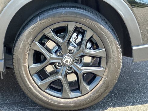 Certified 2025 Honda HR-V Sport image 13