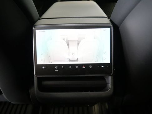 Used 2026 Tesla Model 3 AWD/4WD image 32