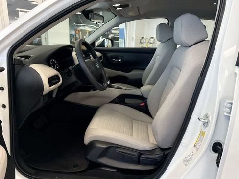 Certified 2025 Honda HR-V LX image 16