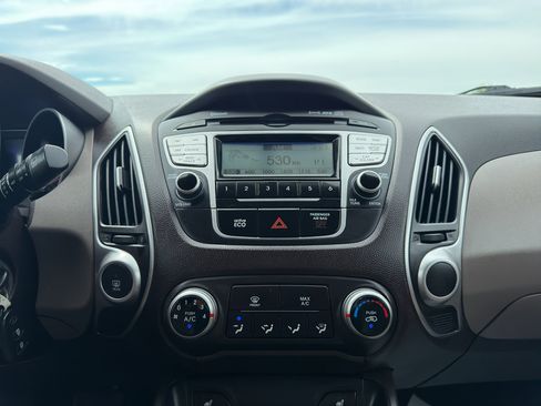 Used 2012 Hyundai Tucson GLS AWD/4WD image 13