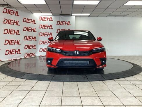 Used 2024 Honda Civic Sport Touring image 2