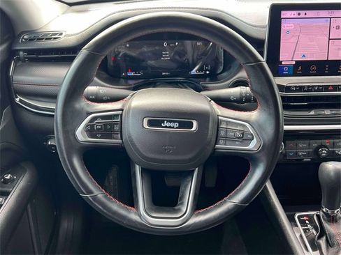 Used 2022 Jeep Compass Trailhawk w/ Trailhawk Elite Group image 17