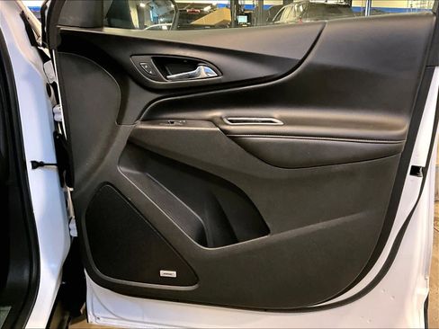 Used 2019 Chevrolet Equinox Premier image 12