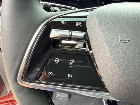 New 2026 Cadillac Lyriq Signature Luxury w/ LPO, Floor Liner Package RWD image 34