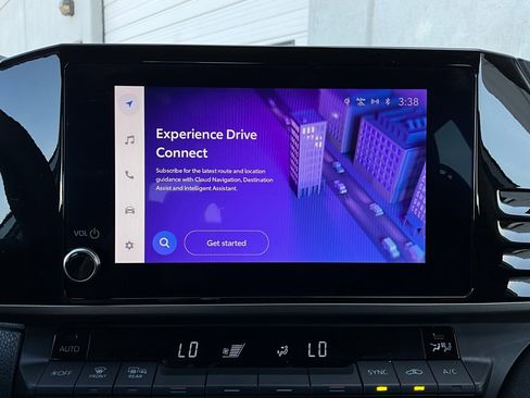 Used 2025 Toyota Camry LE image 28