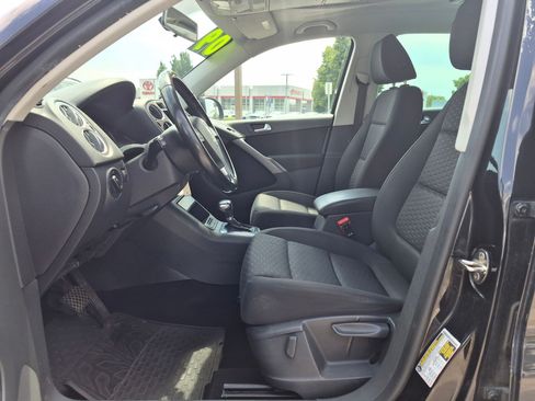 Used 2009 Volkswagen Tiguan SE AWD/4WD image 17