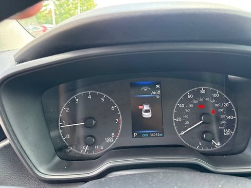 Used 2025 Toyota Corolla LE FWD image 15