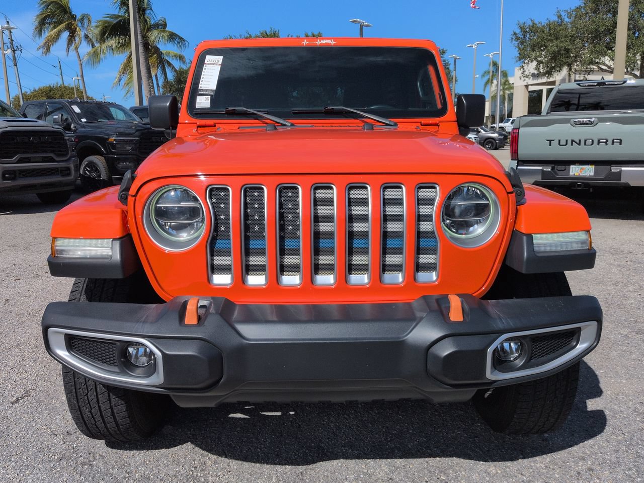 Used 2019 Jeep Wrangler Unlimited Sahara w/ LED Lighting Group AWD/4WD image 3