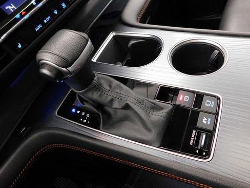 Used 2023 Toyota Sienna XSE image 40