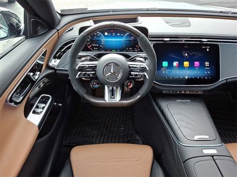 New 2026 Mercedes-Benz E 53 AMG e 4MATIC Sedan image 10