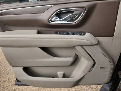 Used 2024 Chevrolet Tahoe Z71 w/ Off-Road Capability Package image 16