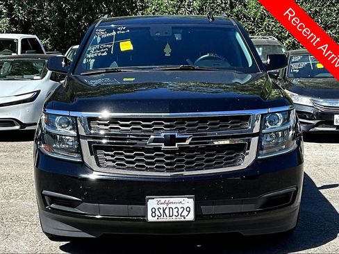 Used 2019 Chevrolet Suburban LT image 2