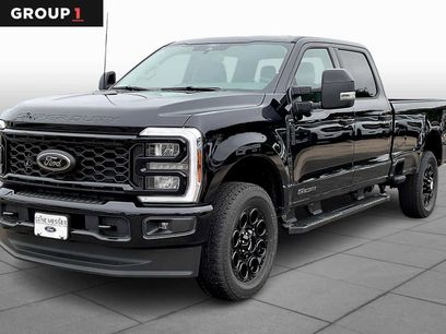 New 2026 Ford F350 Lariat w/ Black Appearance Package