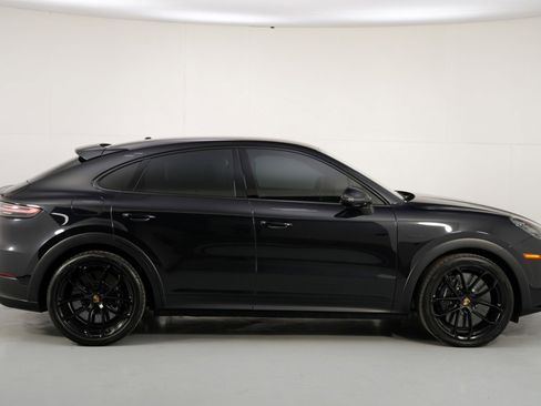 Used 2022 Porsche Cayenne Turbo S image 57