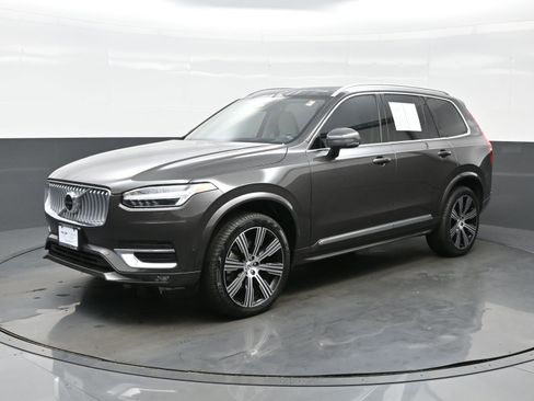 Used 2025 Volvo XC90 B6 Ultra w/ Protection Package image 2