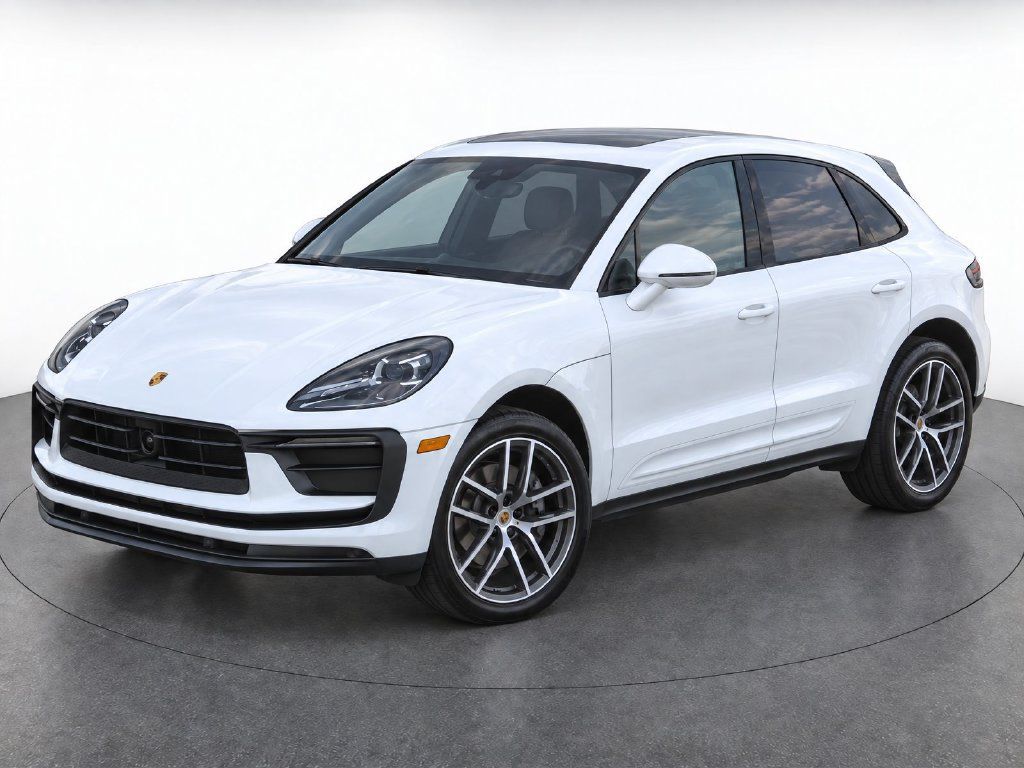 Certified 2023 Porsche Macan AWD/4WD image 1