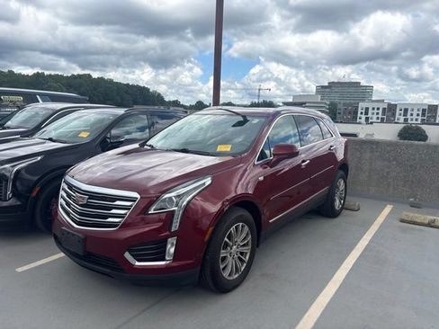 Used 2017 Cadillac XT5 Luxury AWD/4WD image 1