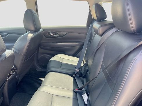 Used 2017 Nissan Rogue SL w/ SL Premium Package FWD image 25