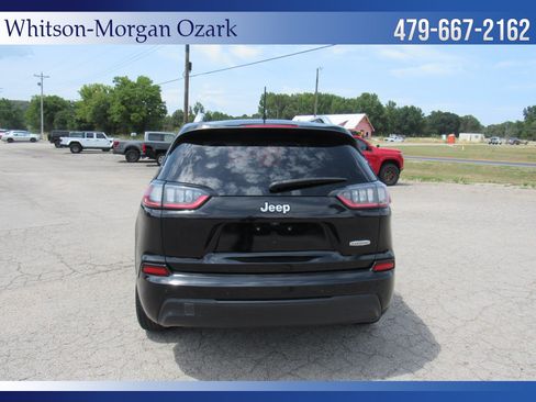 Used 2019 Jeep Cherokee Latitude Plus FWD image 13