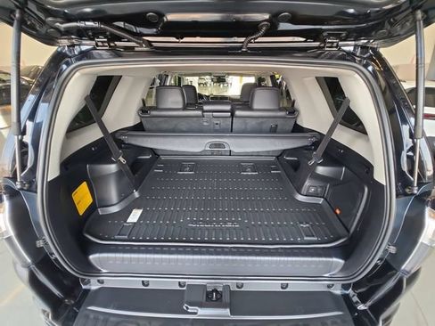 Used 2018 Toyota 4Runner Limited AWD/4WD image 23