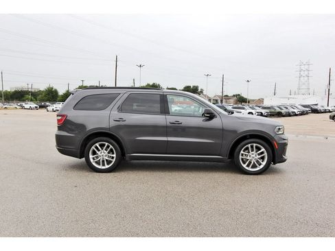 Used 2024 Dodge Durango GT RWD image 2